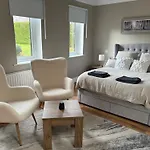 River Court 3* Maganey