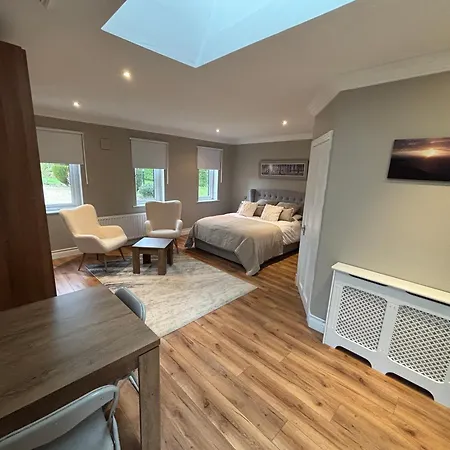 River Court 3* Maganey